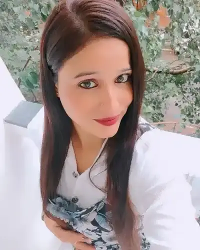 Call Girls in Mahrajganj